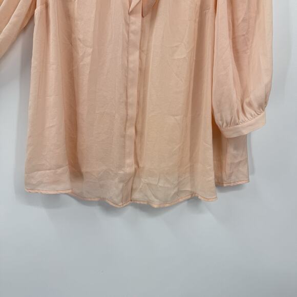 ModCloth Women Size 1X Tie Neck Blouse Peach Silky Classic 3/4 Sleeve Button Up - Picture 6 of 11